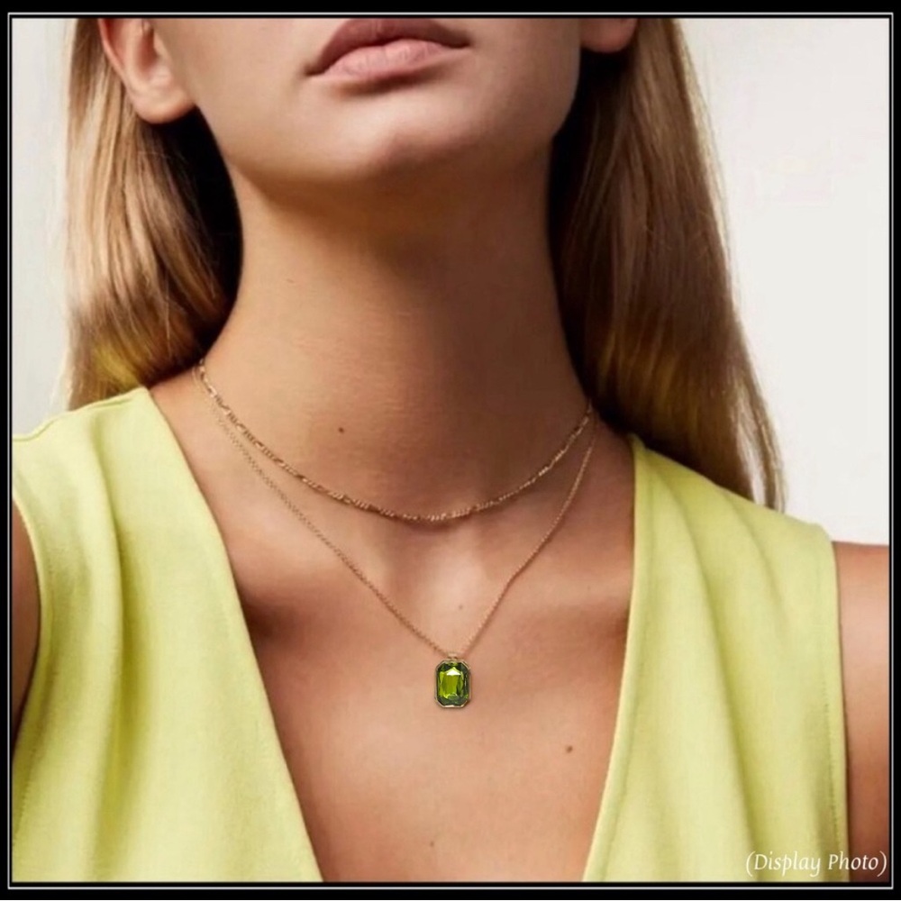 New 14k Gold Peridot Green Crystal Emerald Cut Minimalist Paperclip Necklace - Picture 4 of 4